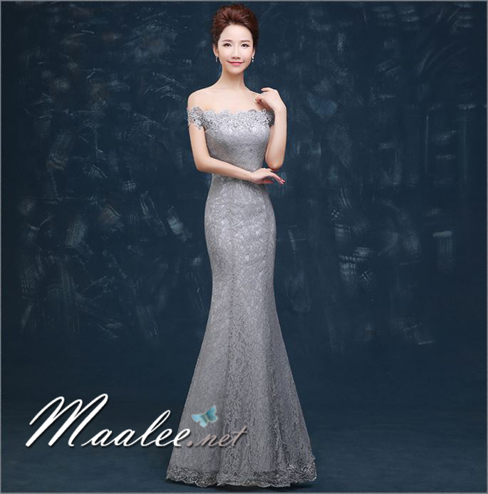 พร้อมเช่า ชุดราตรียาว แบบปาดไหล่ เข้ารูป ทรงหางปลา สีเทา ผ้าลูกไม้ แต่งเลื่อมสุดหรู (เชือกผูกหลัง)