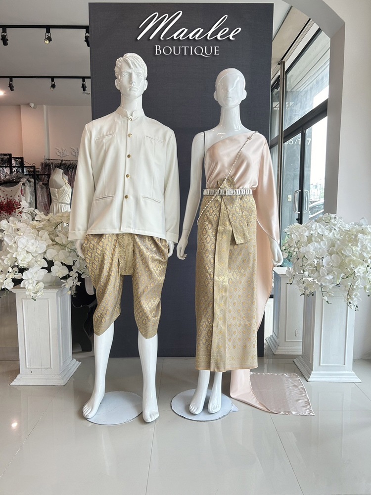 เช่า ชุดไทย ชุดเพื่อนเจ้าสาว ชุดไทยผ้าถุงสีเทาชาทอง สไบสีครีมแชมเปญ