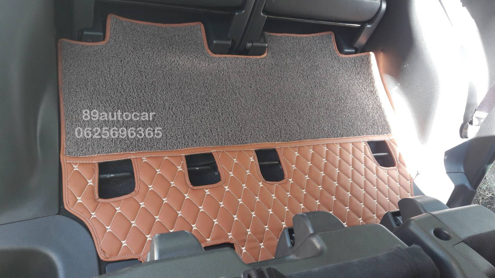 พรมดักฝุ่น Mitsubishi Pajerosport 2022 8D สีน้ำตาลเย็บติดกับพรมหนังสีน้ำตาลเข้ม