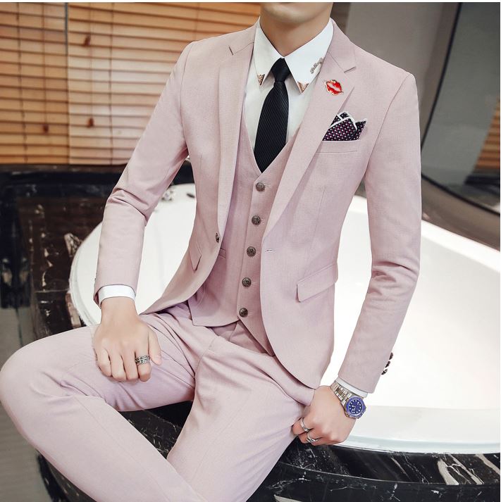 พร้อมเช่า ชุดสูทชาย สีชมพูพาสเทล Pastel Pink ทรงเข้ารูป สไตล์เกาหลี (ไม่มีเสื้อกั๊ก)
