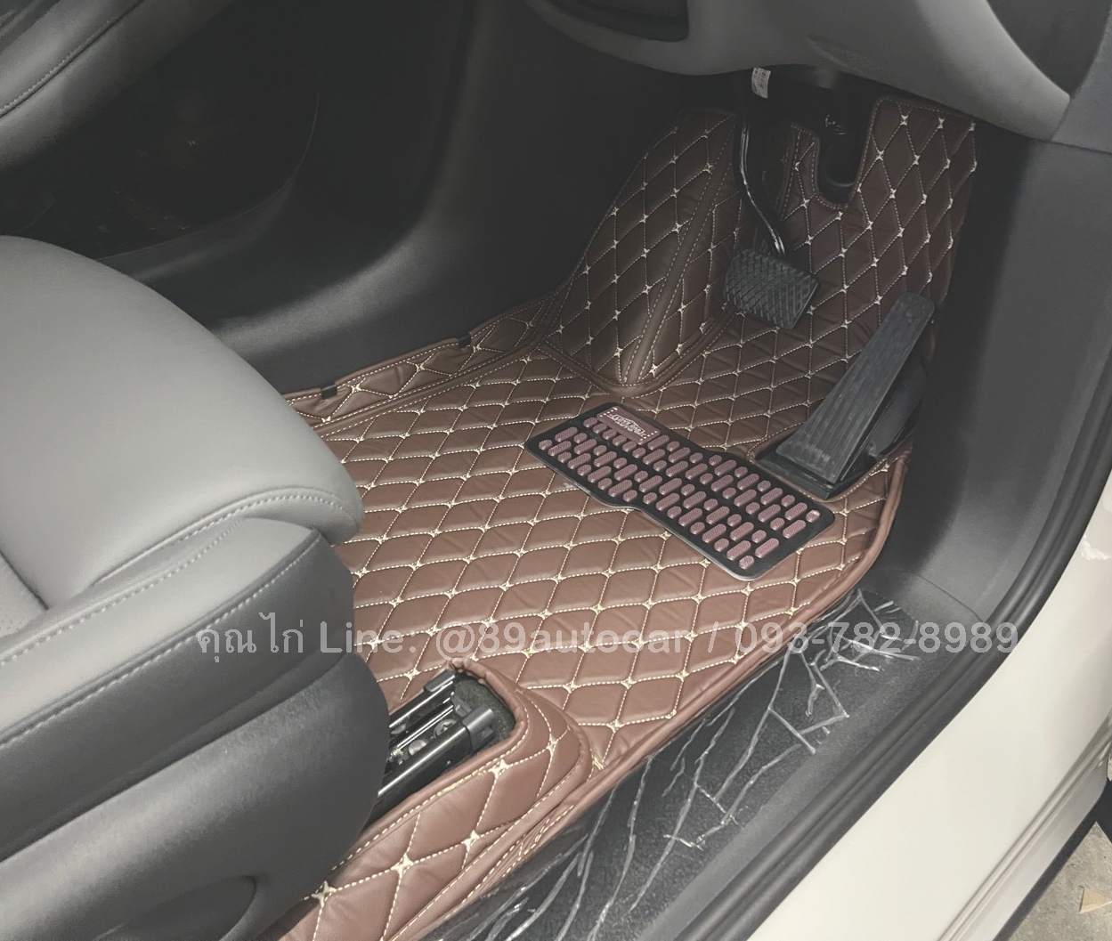 พรมรถยนต์ MG IM6 2025 (เอ็มจี ไอเอ็มหก) ปูพรม6D สีกาแฟด้ายทอง เต็มคัน 8 ชิ้น