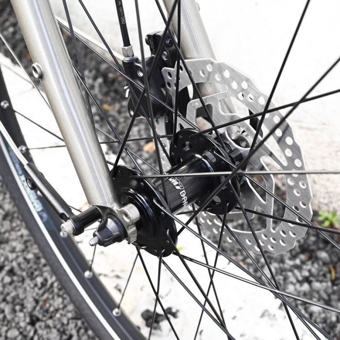 Darkrock Haikui Retro Bike 26 นิ้ว – จักรยานทัวร์ริ่งเหล็กโครโมลี่ 11 สปีด Shimano CUES U6000 พร้อมดิสก์เบรก | จักรยานทัวร์ริ่งระยะไกลคุณภาพสูง