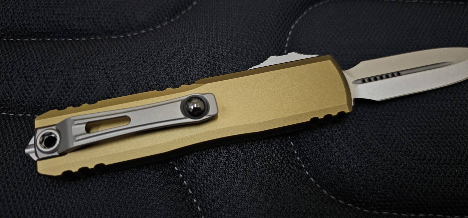 Microtech UTX-85 Gen IV w/ Tan Handle & Stonewash D/E M390MK