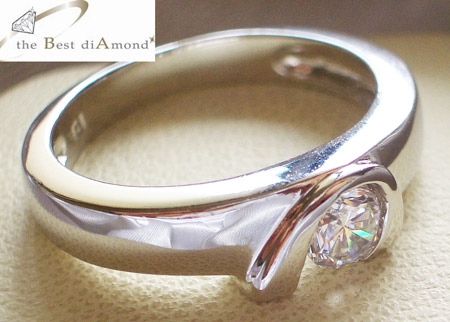 BR026RD แหวนน่ารักๆ ใส่เป็นแหวนคู่รักได้ ทำเป็นรุปเกือกม้า เพชรCZเล็กๆ ขนาด 30 ตัง แต่วิ๊งๆเล่นไฟ ใส่ติดนิ้วได้ทุกโอกาส ใส่ไปเรียน ทำงานได้สบาย