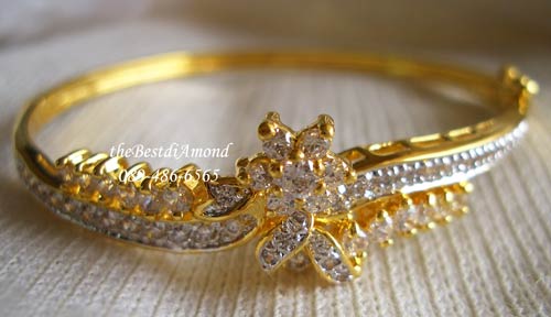 สินค้าหมด++BB024+++กำไล Perfect flower+++กำไลหรูหรา แบบสวย ดูภูมิฐาน งานประณีต เหมือนออกจากร้านจิว ใส่ออกงานได้สบายๆเลยค่ะ หรูหราไม่แพ้ใคร