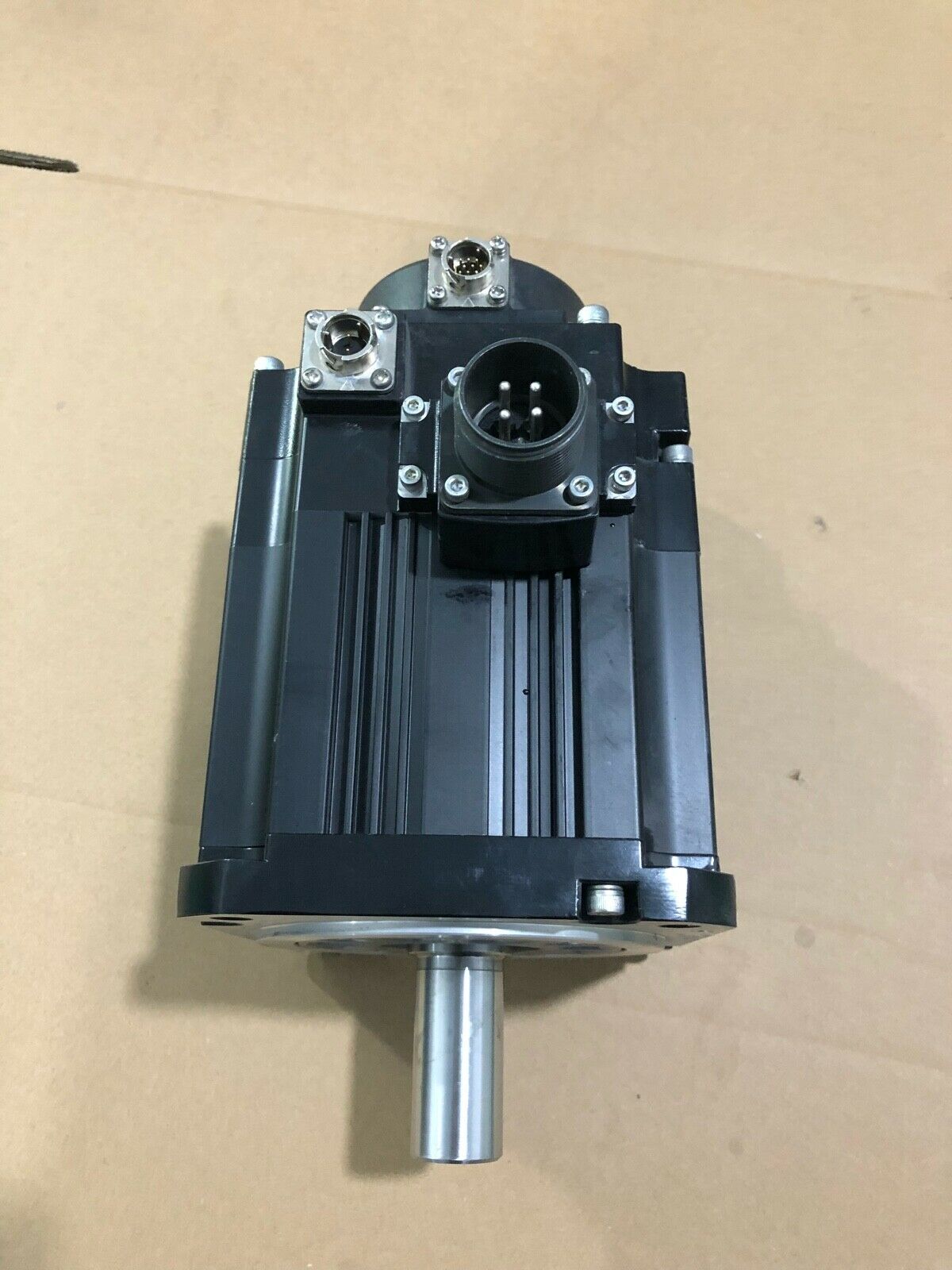 SERVO MOTOR " MITSUBISHI " รุ่น HF-SP81B