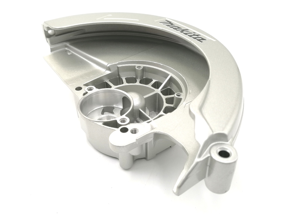 บังสะเก็ดหรือ บังใบ เลื่อยวงเดือน Makita 5806B, 5740NB Pn.153664-0 (แท้) ##