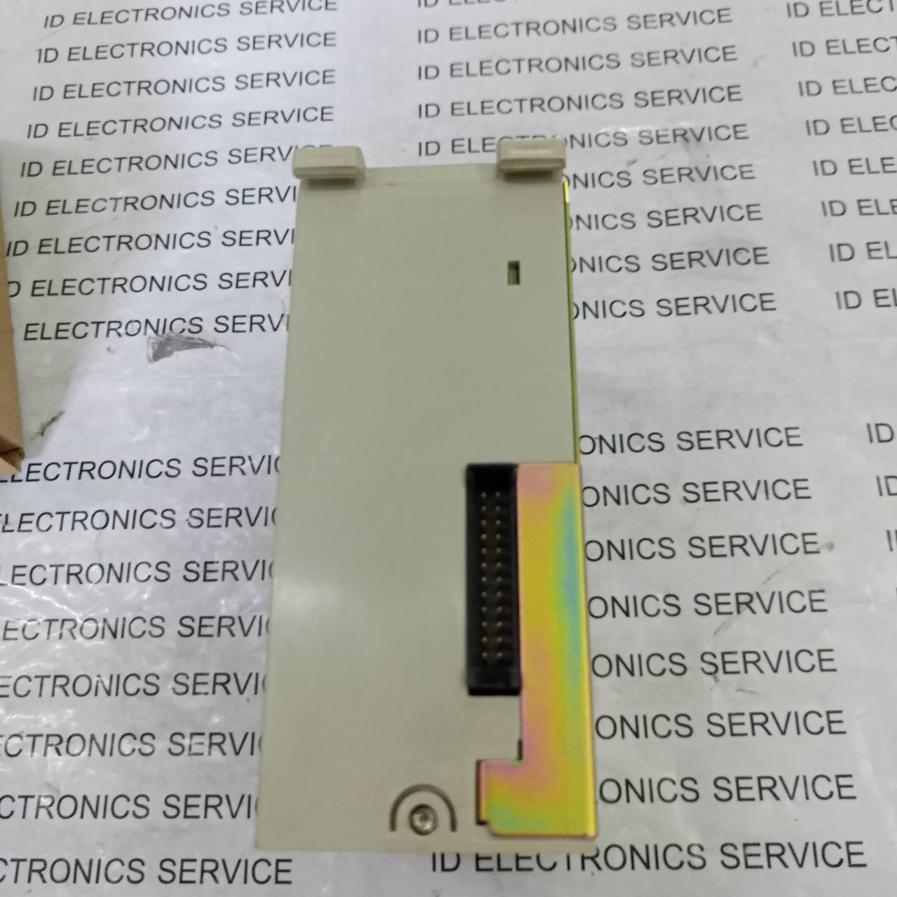 C200HW-PA204R PLC " OMRON "