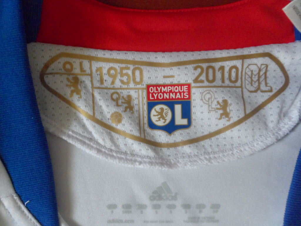 เสื้อฟุตบอล ทีมสโมสรโอลิมปิก ลียง ชุดเหย้า 2010/11 ใหม่ S-Size / OLYMPIQUE LYONNAIS Football Shirt Home Kit 2010/11 Jersey NEW S-Size