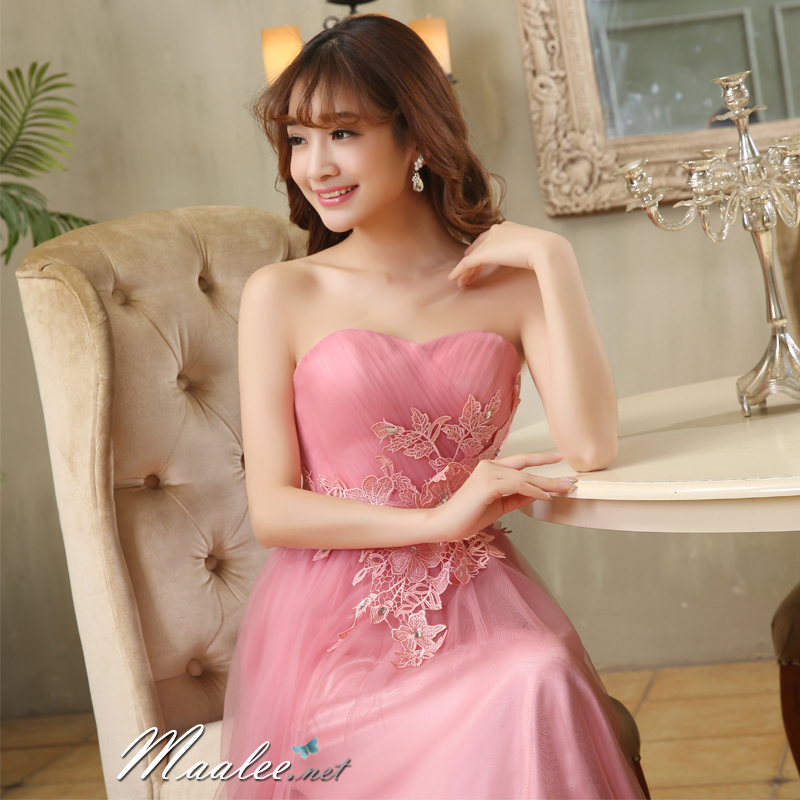 พร้อมส่ง ชุดราตรียาว เกาะอก สีชมพูหวาน ผ้าตาข่ายทั้งชุด อกจับจีบ แต่งดอกคาดเอว & พร้อมเม็ดคริสตัลหรู (เหลือสีชมพูอ่อน)