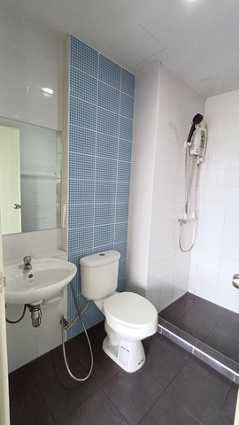 ให้เช่าคอนโด เดอะ คิทท์ ลำลูกกา คลอง 2 ตึก A1 ห้อง 28 ตรม.เฟอร์ครบ พร้อมอยู่ ใกล้นถไฟฟ้าคูคต