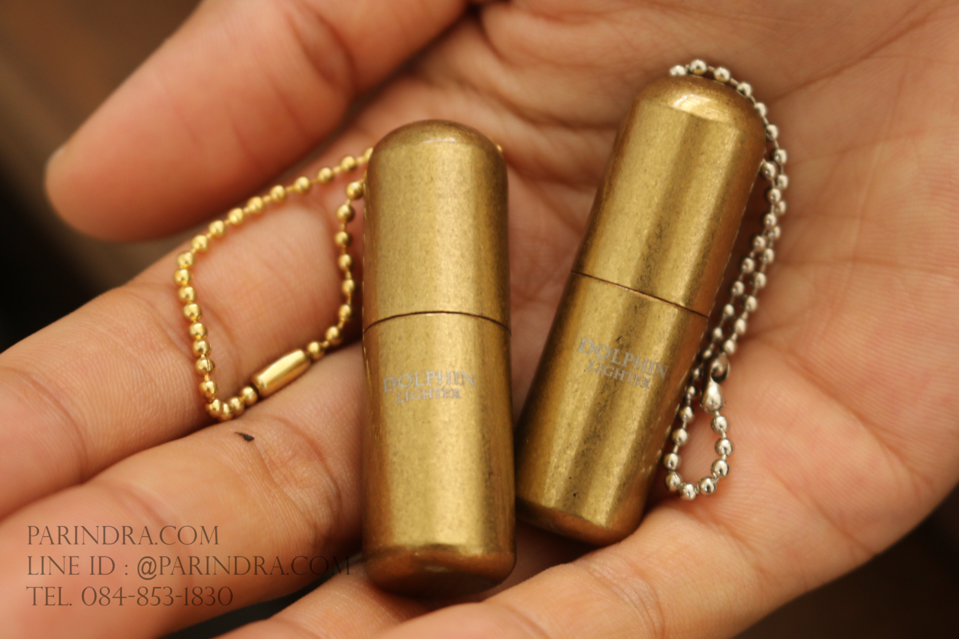 ไฟแช็คน้ำมัน Dolphin แบบแคปซูลกันน้ำ สีทอง สายห้อยสีทอง