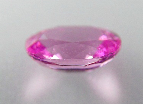 พิ้ง ซัฟฟาย(Pink Sapphire)พลอยดิบ Unheated ธรรมชาติ100% ความสะอาด SI ขนาดพลอย 5.11x7.02x3.36 mm.น้ำหนักพลอย 1.076 ct. ราคาโทรถาม