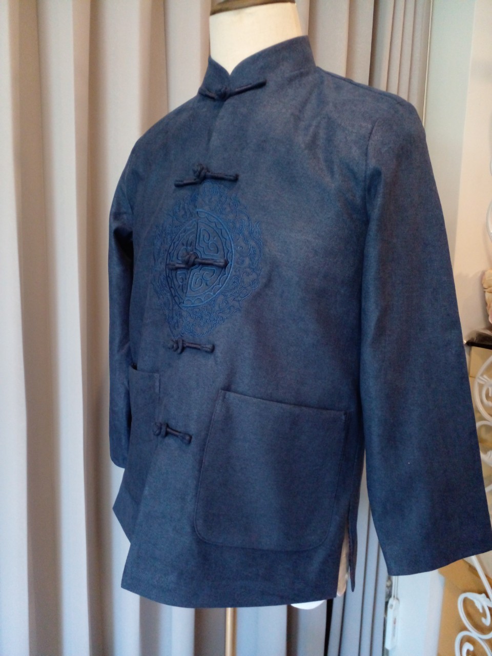 พร้อมส่ง ชุดจีน ชาย เสื้อคอจีน ผ้าไหมจีน สีน้ำเงิน กระดุมหน้า (L,XL)