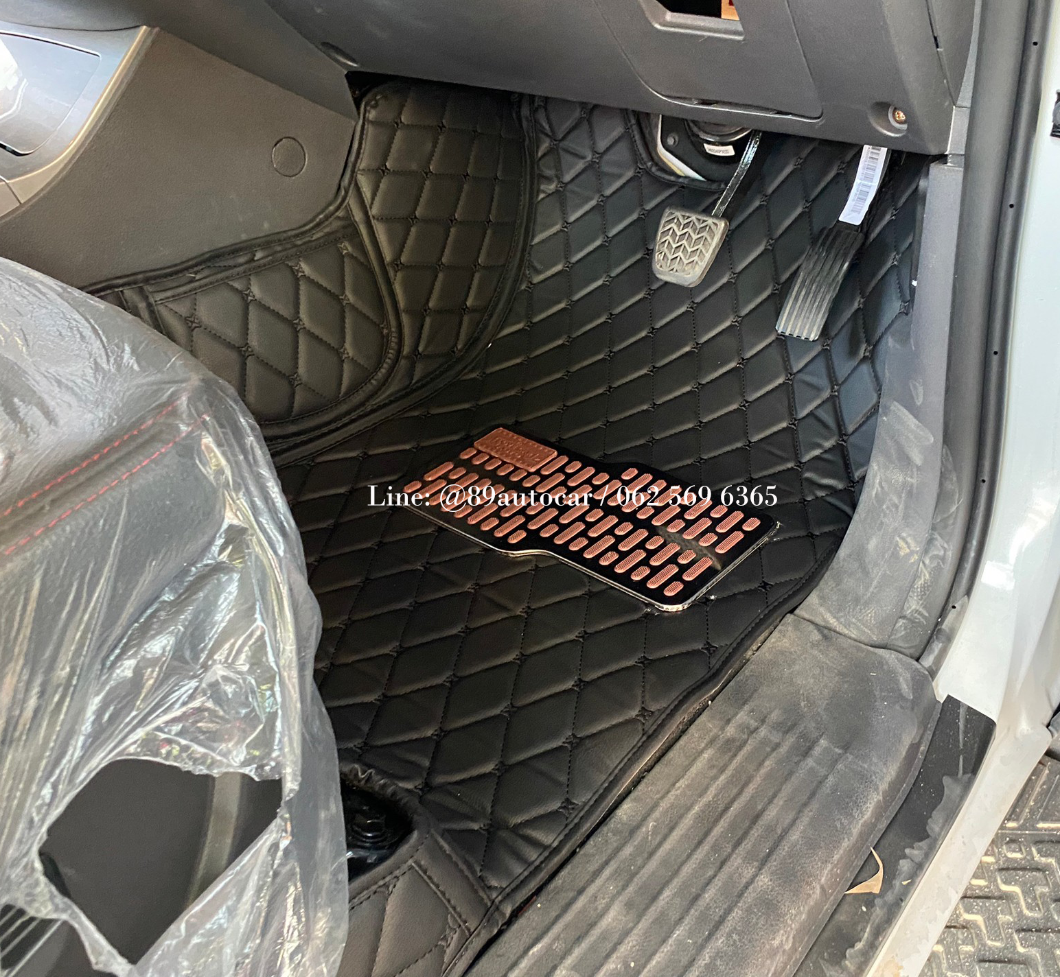 พรมปูพื้นรถยนต์ JAC T8 พรม6D สีดำด้ายดำ เข้ารูป เต็มคัน