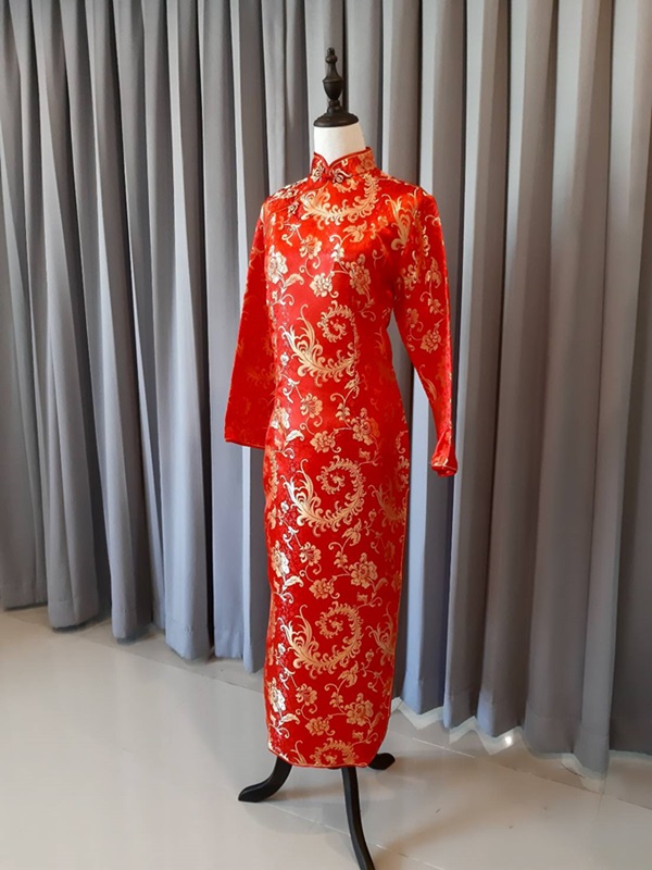 Pre-order กี่เพ้า ผ้าไหมจีน สีแดง แขนยาว ลายนกฟินิกซ์ ตัดเย็บอย่างดี