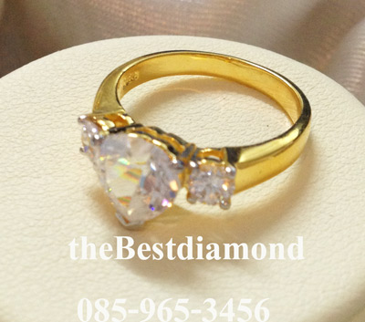 RL015+++แหวนหัวใจชูรัก+++มาแล้วค่ะ แหวนเพชรโคลนนิ่งเพชรรูปหัวใจสุดสวย เล่นไฟระยิบระยับ เริ่ด หรู ดูดี สำหรับสาวๆที่รักเพชรหัวใจต้องไม่พลาด