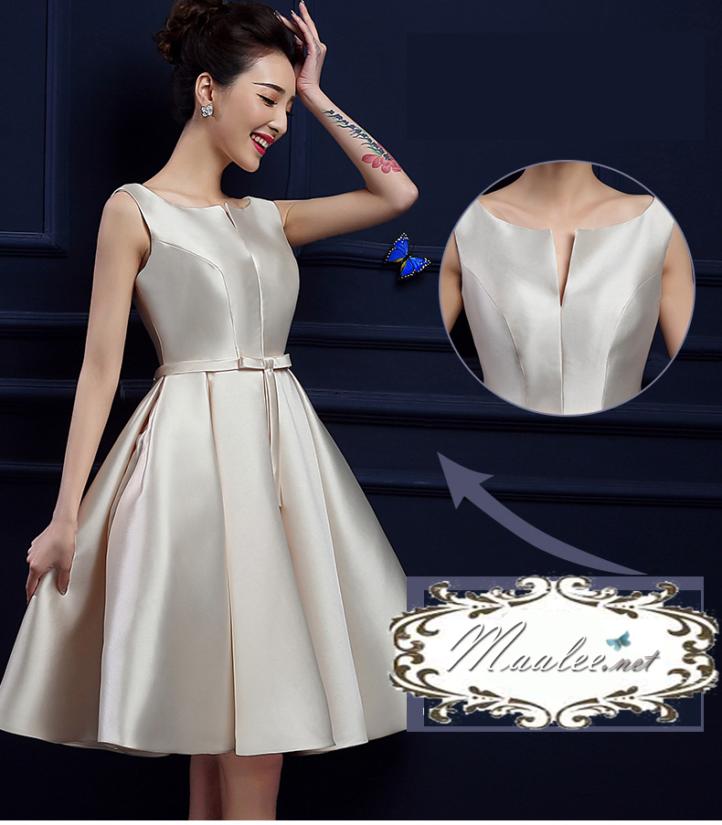 พร้อมเช่า ชุดราตรีสั้น แบบแขนกุด ผ้าซาตินเรียบหรู กระโปรงทรงA แต่งโบว์2ชั้น ช่วงเอว สีครีม Champagne (เชือกผูกหลัง)