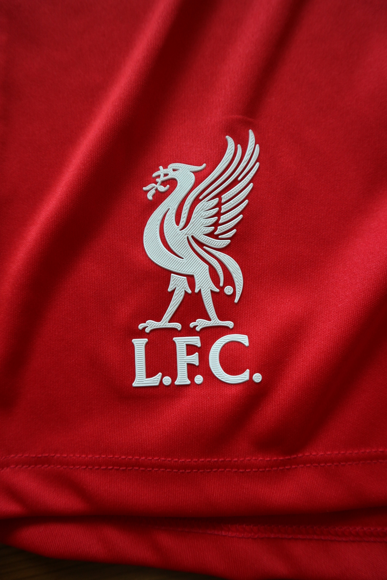 กางเกงฟุตบอล ทีมสโมสรลิเวอร์พูล ชุดเหย้า 2015/16 ใหม่ M-Size / LIVERPOOL Football Shorts Home Kit 2015/16 Jersey NEW M-Size