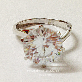 BR222RD+++แหวนชูขนาดเกือบ 4 กะรัต+++เรียบ หรูหรา สวยมากๆๆๆ เพชรแวววาว เหมือนจริงมากๆเล่นไฟสุดๆ วงนี้ต้องมีไว้ แบบยอดนิยม ไม่ตกtrend เพชรแบบHeart&Arrow