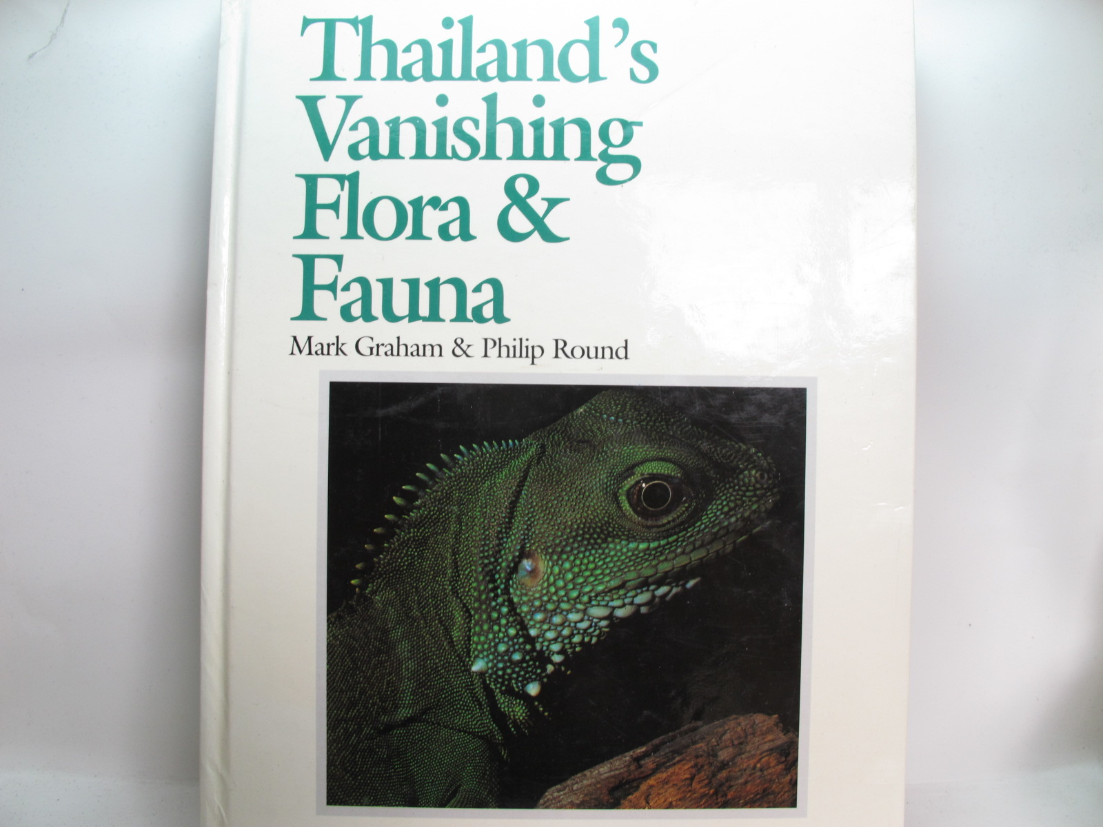 หนังสือภาพสีพืชและสัตว์ที่กำลังจะสูญพันธุ์ในประเทศไทย Thailand's Vanishing Flora & Fauna