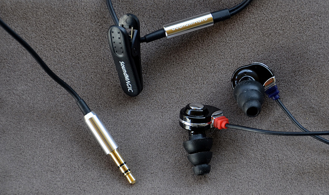 ขายหูฟัง Soundmagic E30 (สีชมพู)