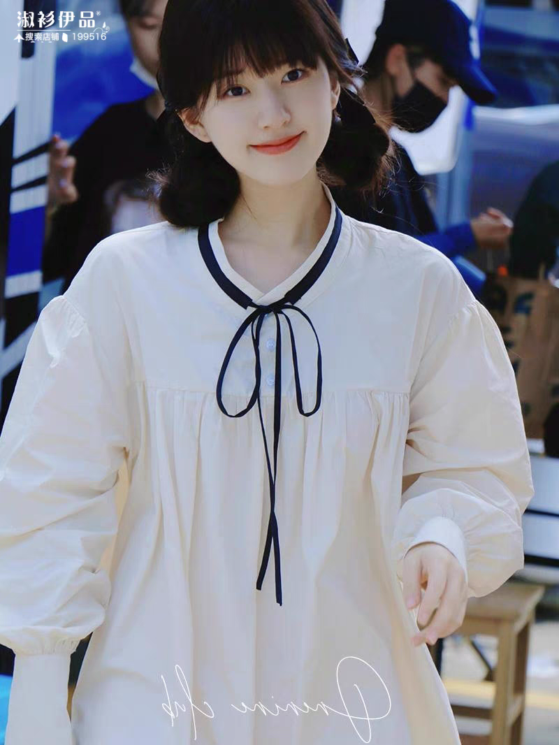 เดรสสีขาว จากแบรนด์ COOLLINE แบบ ซางจื้อ จากซีรี่ย์ แอบรักให้เธอรู้