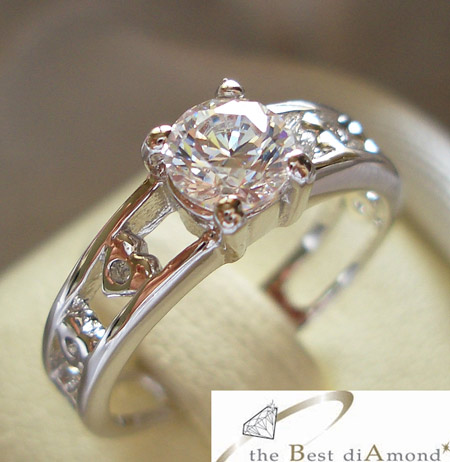 แหวนเดี่ยว เพชรกลม คลาสลิค ดีค่ะ น่ารักดีค่ะ เรียบเก๋ งานทองขาว 24 K 5 ไมครอน รหัส BR006 RD