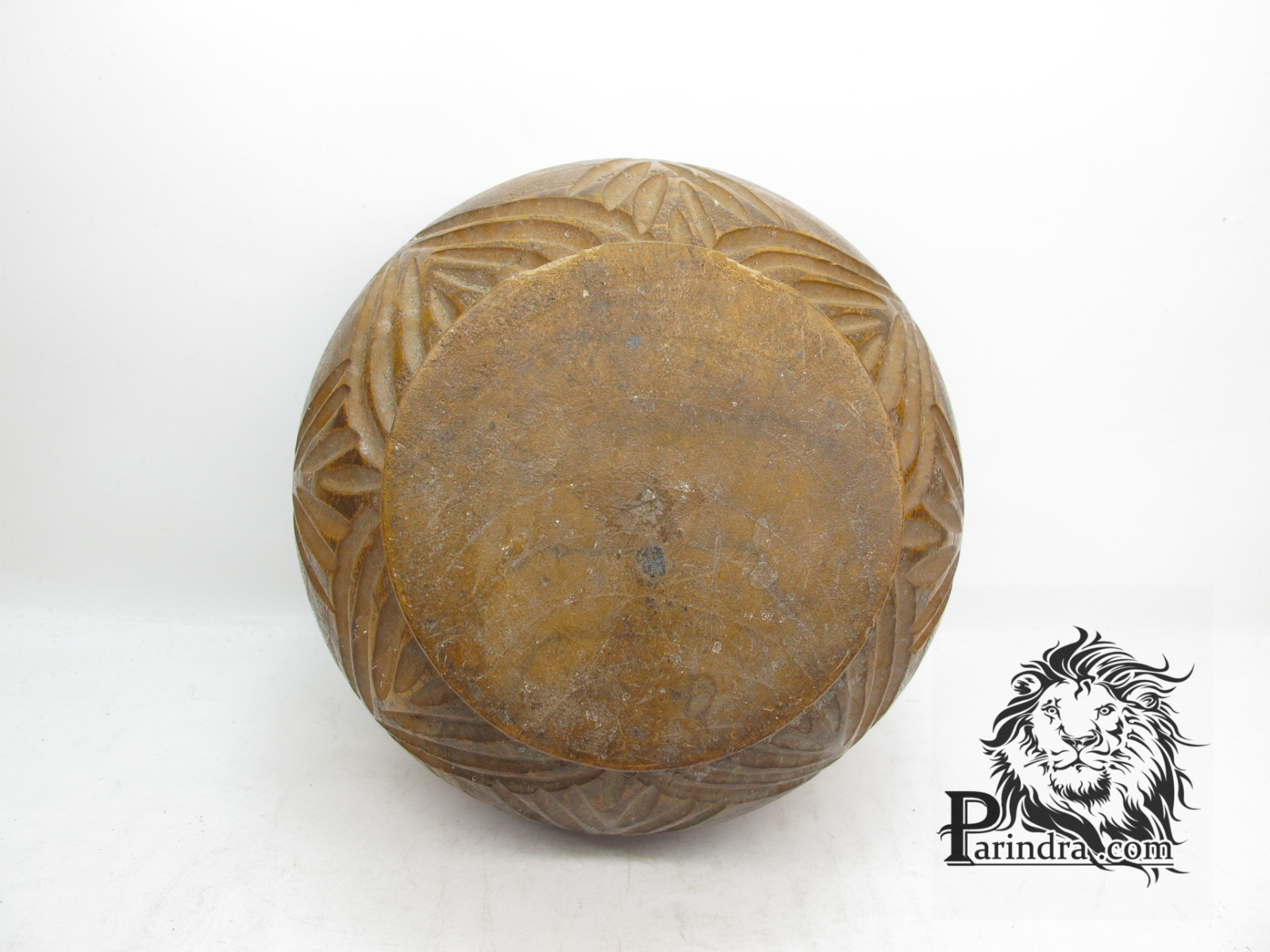 กระปุกออมสินเก่า ทำจากไม้แกะสลัก