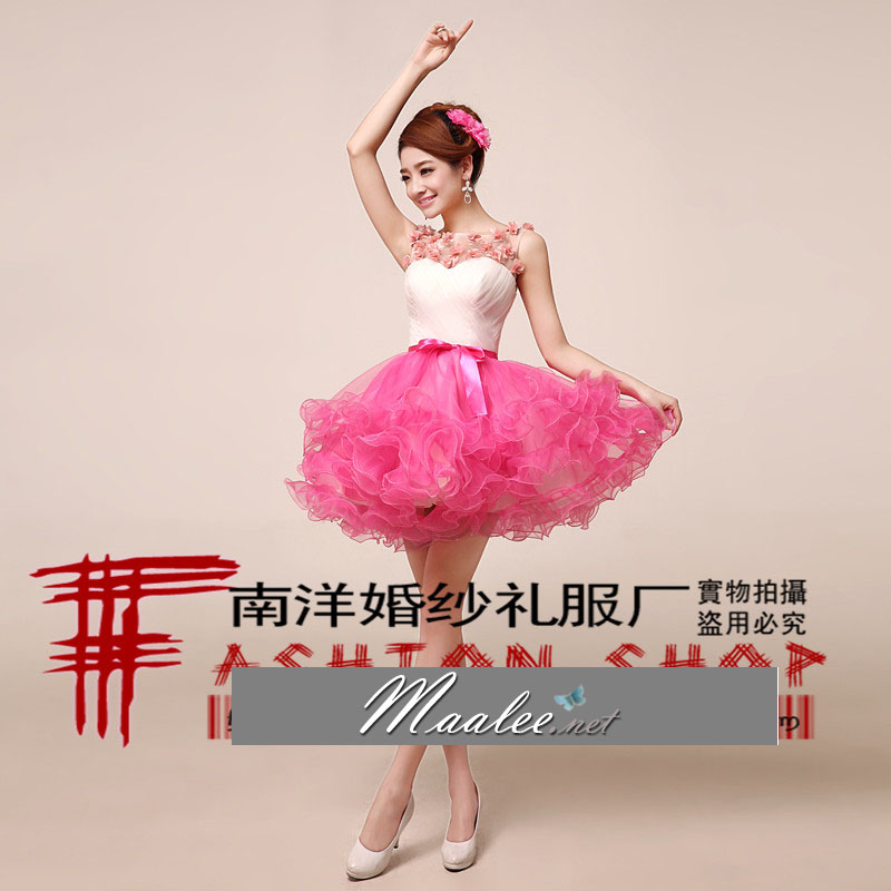 พร้อมเช่า ชุดแฟนซี ชุดราตรีสั้น กระโปรงผ้าแก้วย้วยพองฟู น่ารักมาก แต่งดอกไม้ช่วงอก สีชมพู