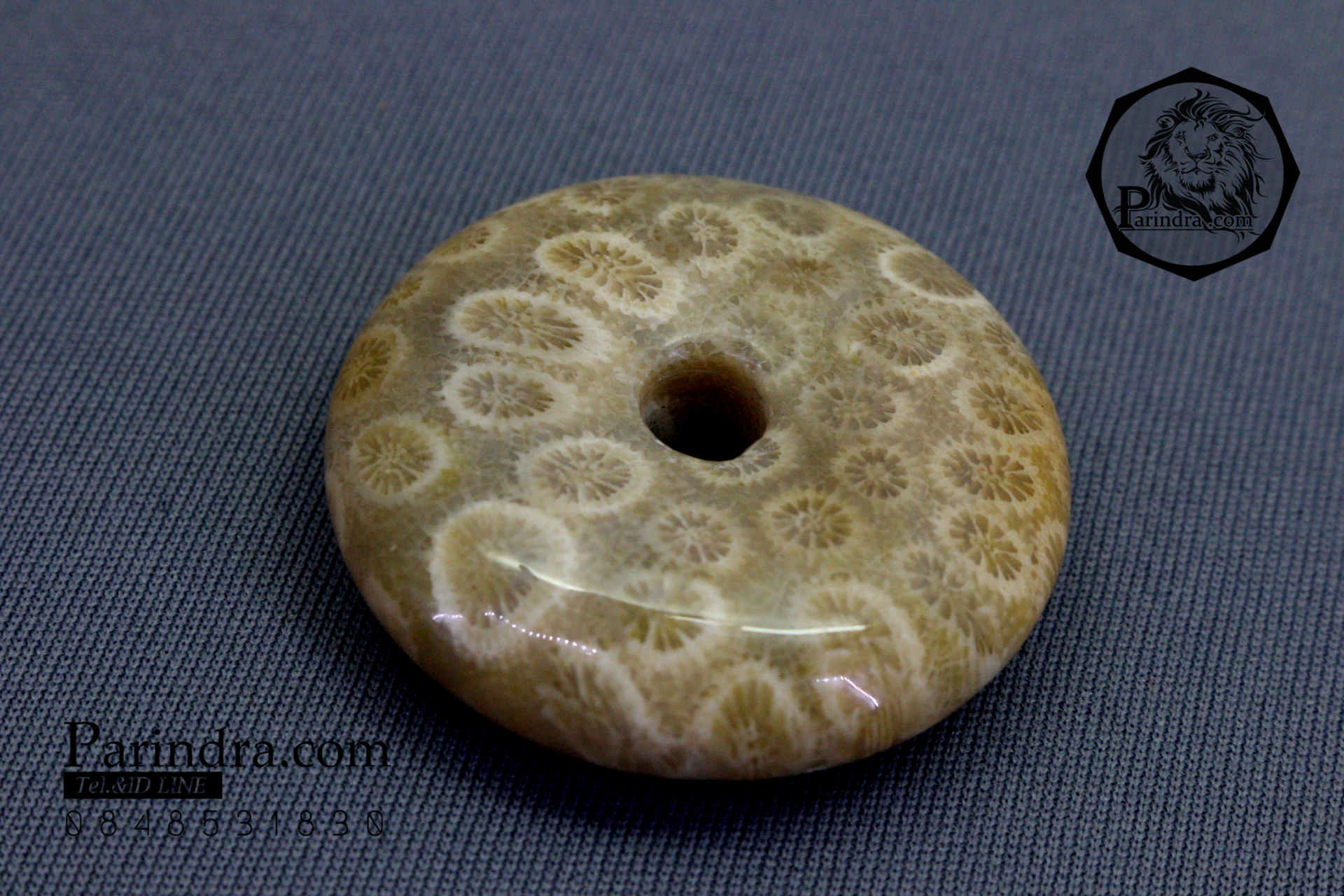 ฟอสซิลหินปะการังขัด Fossil Coral ใหญ่และหนา สำหรับห้อยคอ หรือ พวงกุญแจ คัดสวยพิเศษ #CRF011