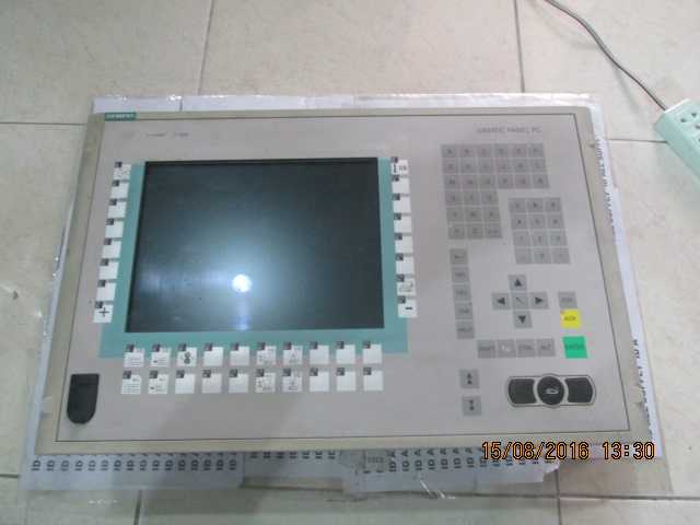 6AV7 725-1BC10-0AB0 HMI " SIEMENS "