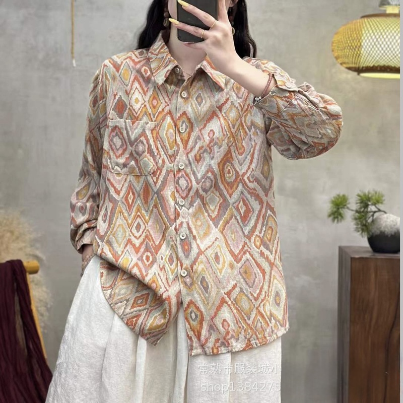 เสื้อเชิ้ตผ้าลินินลายพิมพ์แต่งกระเป๋า
