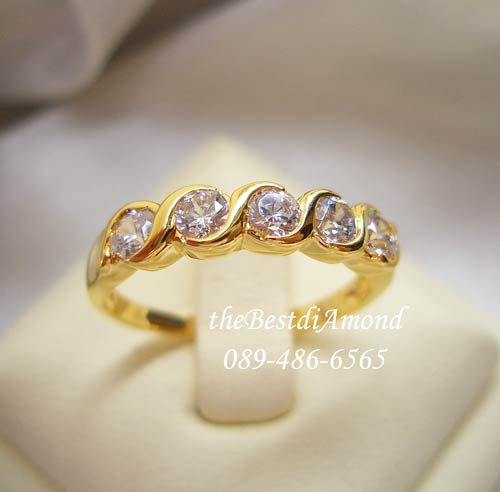 BR962+++แหวนเกลียวล็อค 5 เม็ด+++แหวนแถวงามๆอีกแบบ โชว์เพชรขนาด 12 ตัง จำนวน 5 เม็ด แวววาวมากๆๆ ใส่ติดนิ้วได้ทุกโอกาส