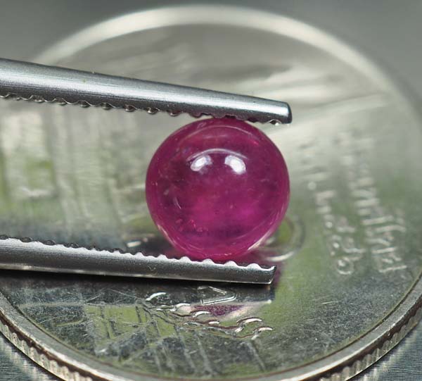 ทับทิมสีแดงชมพูสวย 0.85 กะรัตหลังเบี้ย (1232)