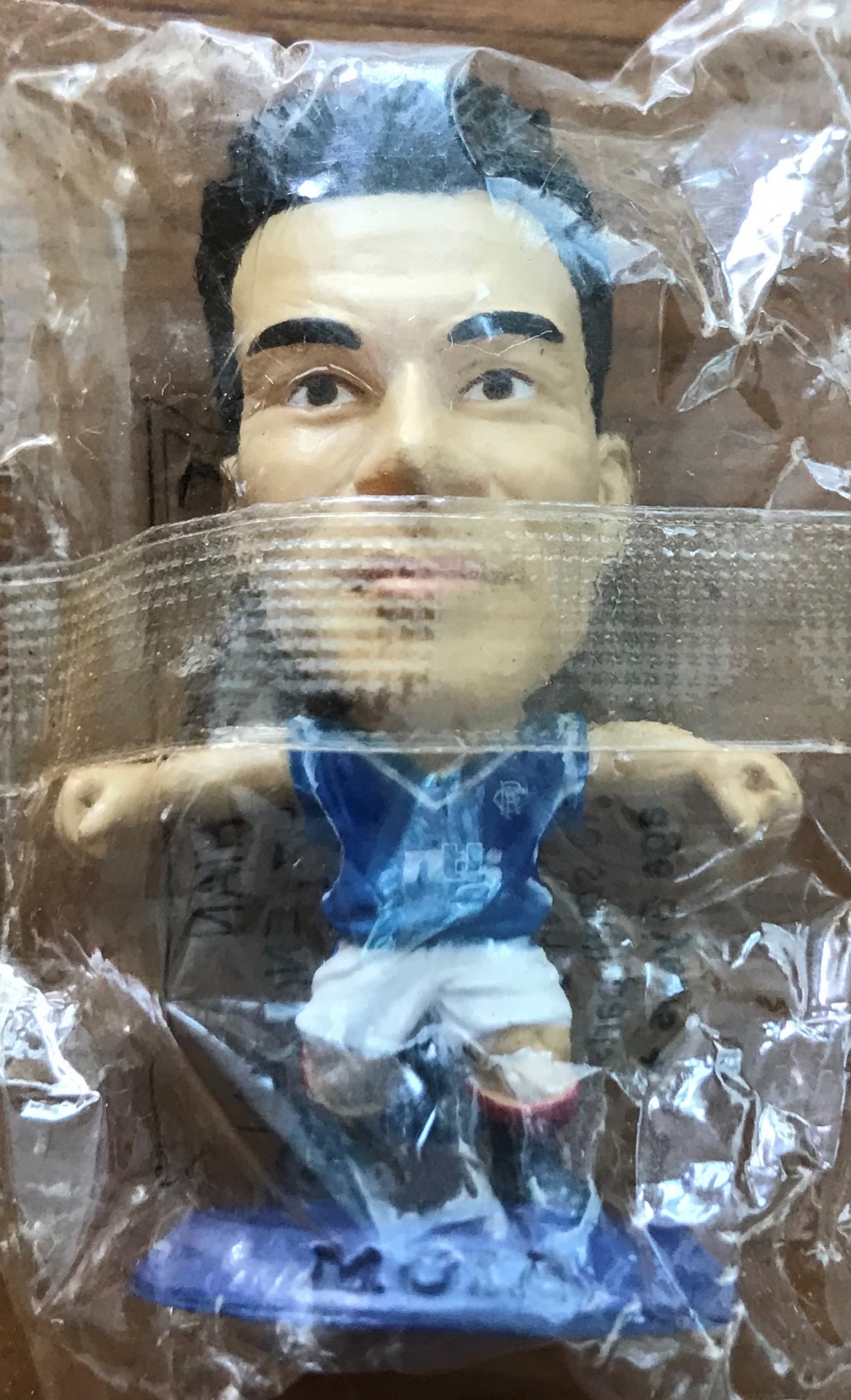 ตุ๊กตาโมเดลนักฟุตบอล ม.โมลส์ สโมสรเรนเจอร์ส โครินเธียน ไมโครสตาร์ - Series 1/2001 Blue Base - MC106 ใหม่ / M.MOLS RANGERS Football Club Corinthian MicroStars Football Figure - Series 1/2001 Blue Base - MC106 NEW