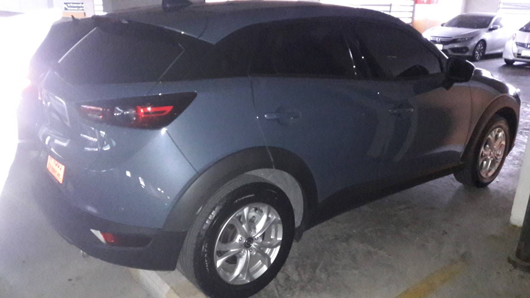 ขายพรมในรถยนต์ Mazda CX-3 ปูพรม7D สีแดงไวน์ เสริมด้วยพรมดักฝุ่นสีแดง เข้ารูป