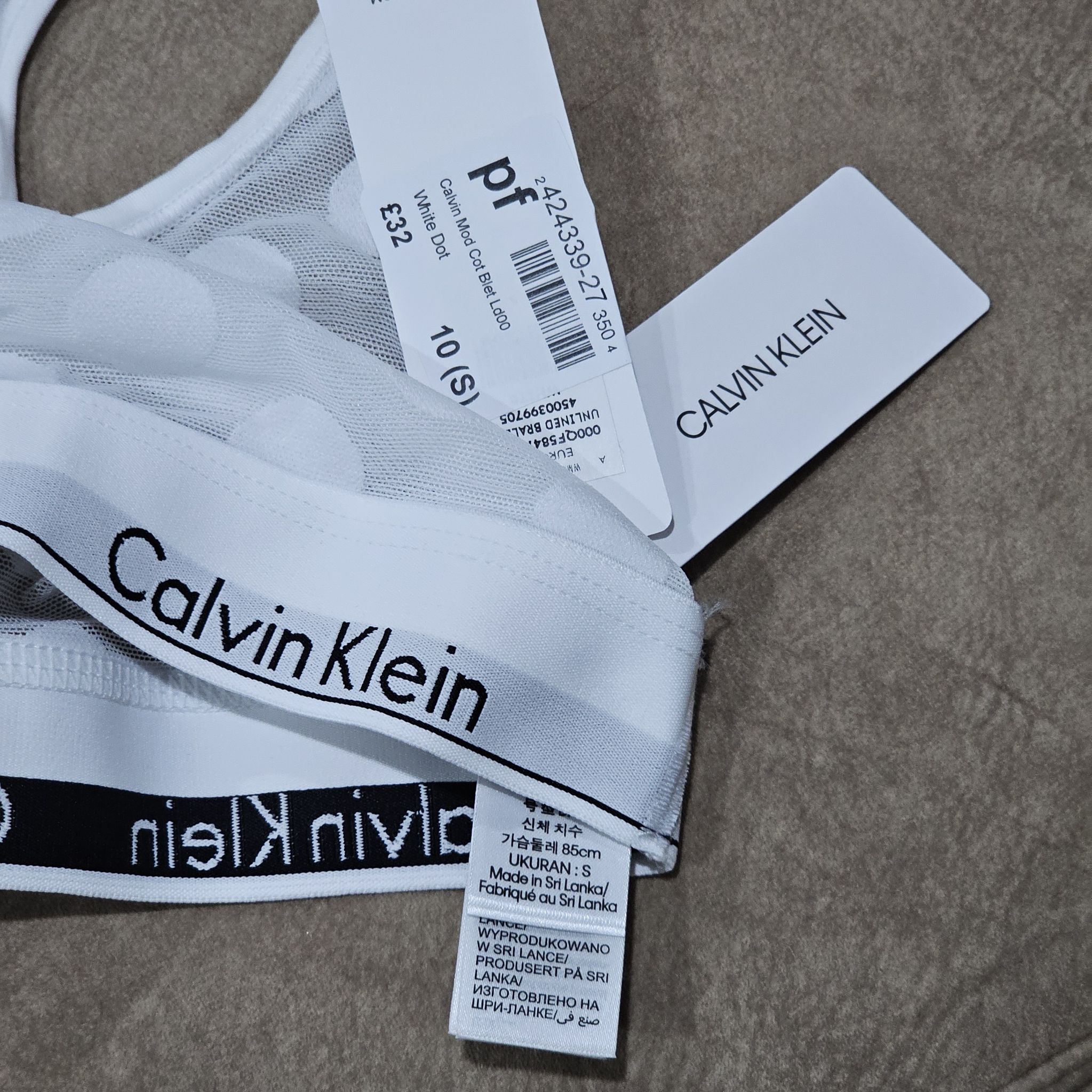 ชุดชั้นใน Calvin Klein รุ่น Unlined Modern Logo Bralette มีให้เลือก 3 สี ป้ายห้อย ของแท้ 100％
