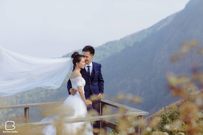 พร้อมเช่า ชุดสูทชาย สีน้ำเงินกรมท่า แบบเนี๊ยบ งานเกรดเจ้าบ่าว