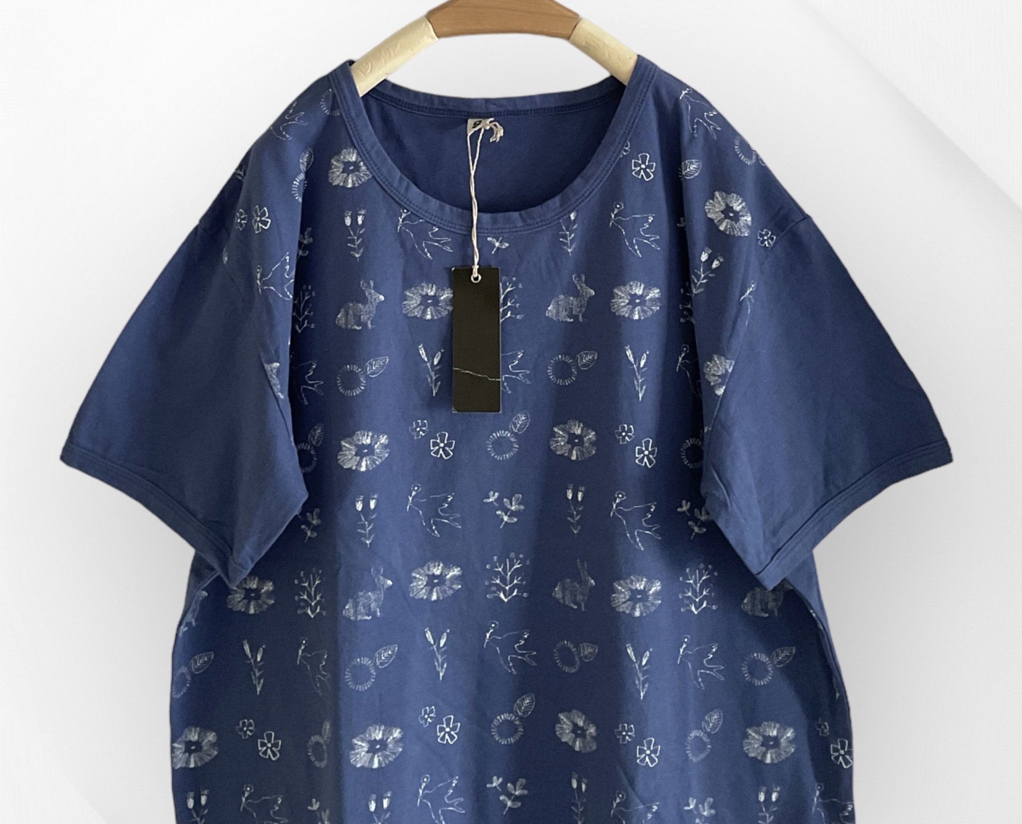 เสื้อยืดพิมพ์ลายดอกไม้ 9am