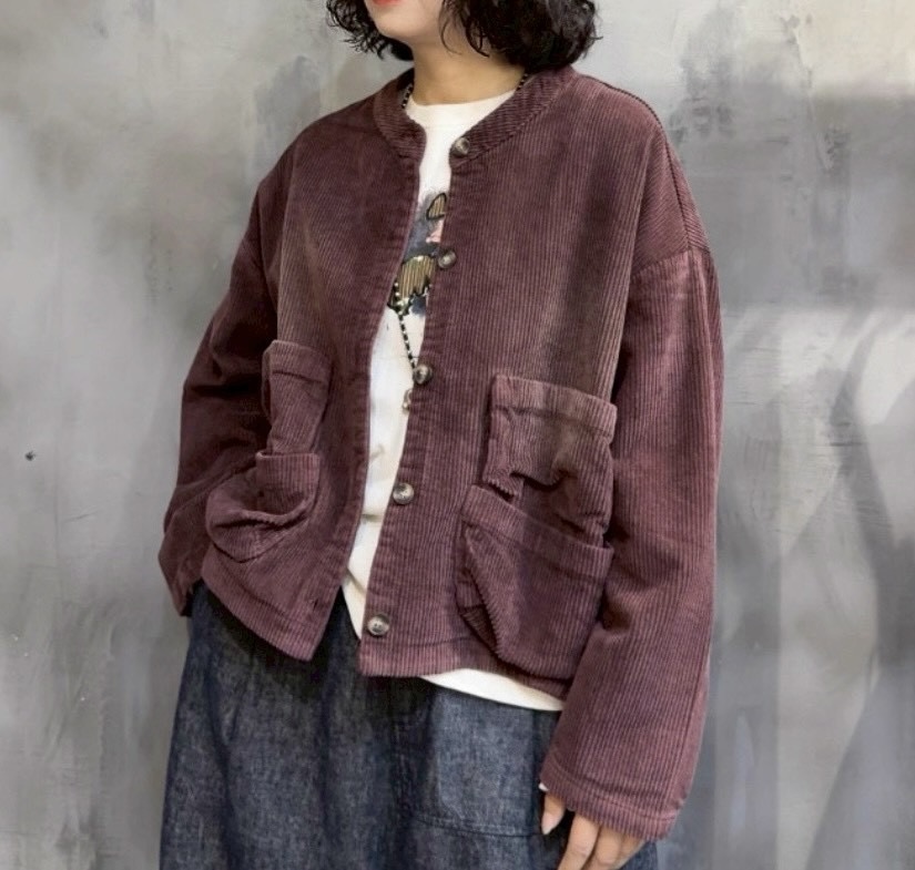 แจ็คเก็ตผ้าลูกฟูกแต่งกระเป๋าทรงโอเวอร์ไซส์