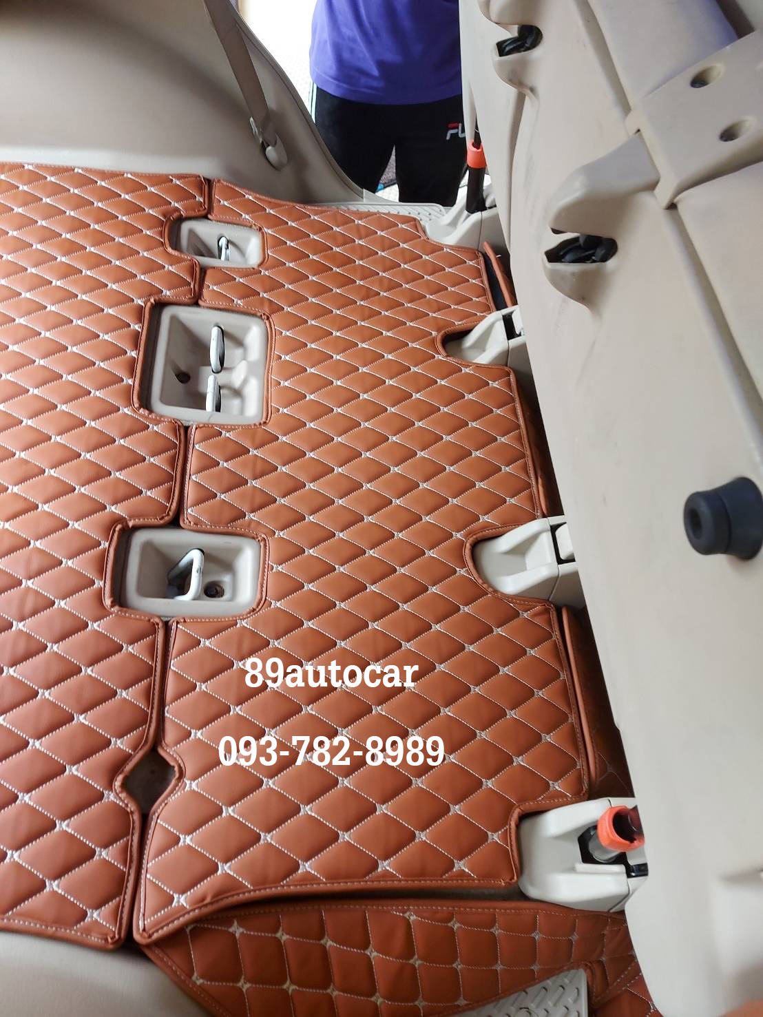 ขายพรมรถยนต์ Land Cruiser Prado 2004 ปูพรม7D สีน้ำตาลเข้ม + พรมดักฝุ่นสีน้ำตาล เต็มคัน