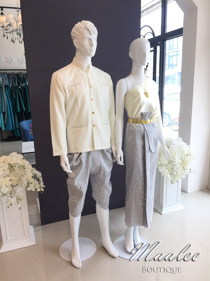 เช่า ชุดไทย ชุดเพื่อนเจ้าสาว ชุดไทยผ้าถุงสีเทาเงิน สไบเรียบ สีงาช้าง