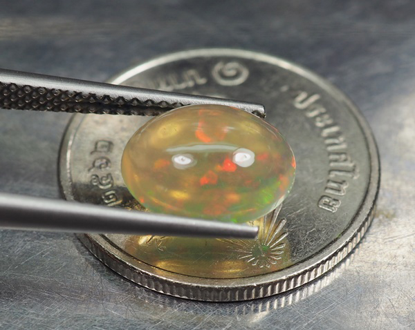 โอปอหลากสี (Multi Opal) 1.77 กะรัต