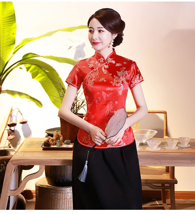 Pre-order เสื้อกี่เพ้า สีแดง ลายมังกรนกฟินิกซ์ ผ้าไหมจีน กุ๊นขอบ ตัดเย็บอย่างดี