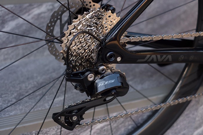 จักรยานเสือหมอบ JAVA VESUVIO DISC SHIMANO 105 R7120 24speed ดิสน้ำมัน เต็มกรุ๊ป! ตัวเฟรมคาร์บอนทรง All around รองรับมาตฐาน UCI