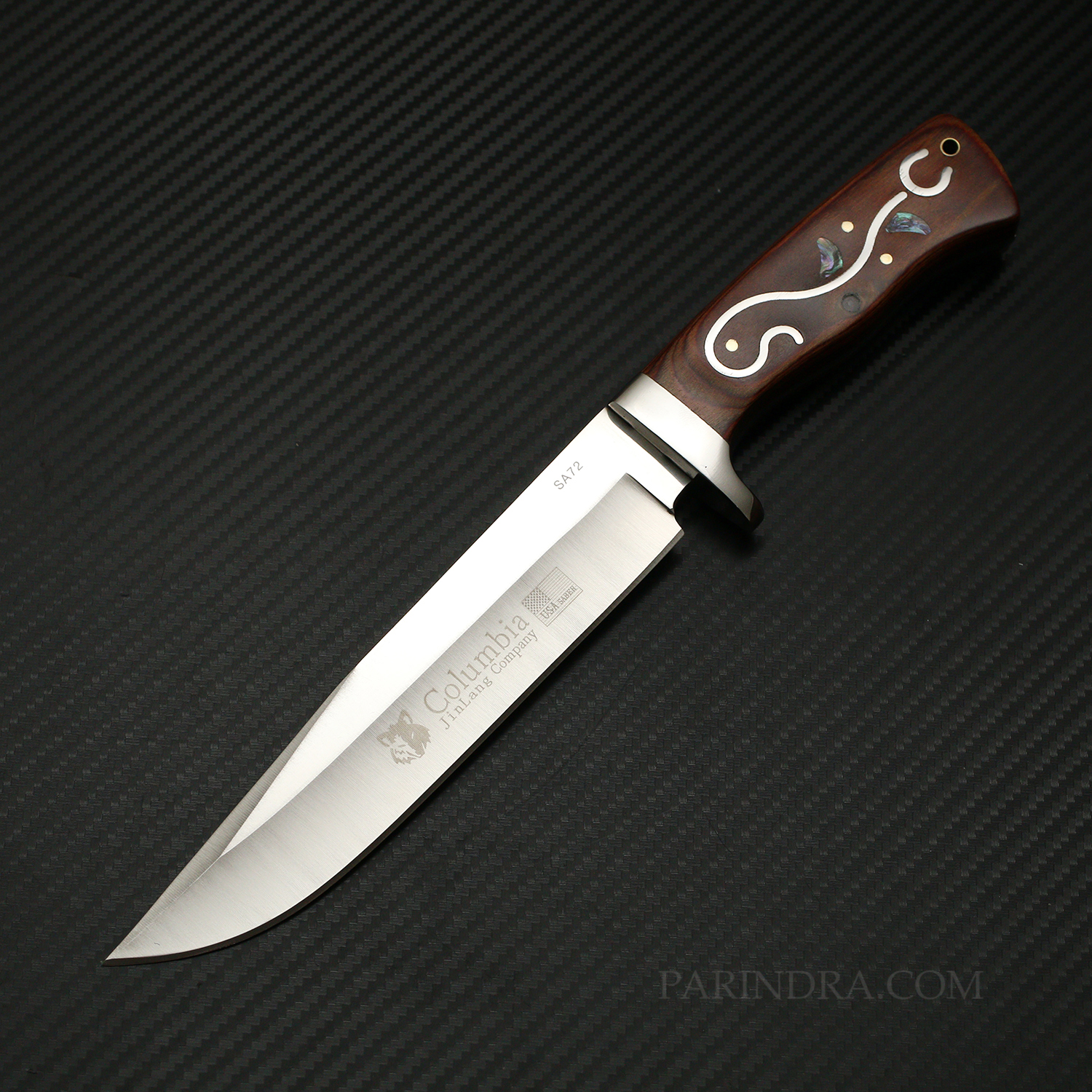 มีดเดินป่า COLUMBIA รุ่น SA72 ด้ามไม้มีตกแต่งลวดลาย คมกริบ