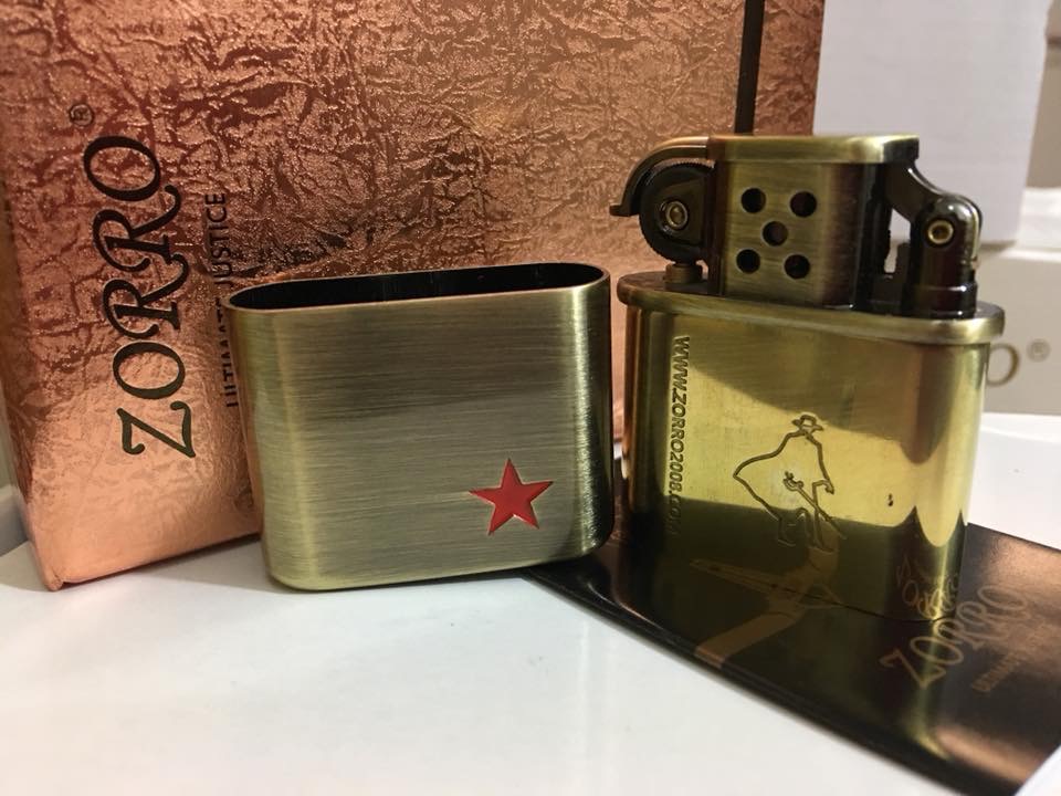 ไฟแช็กน้ำมัน ZORRO Lighter รุ่น Z506-605 ดาวแดงคลาสสิก