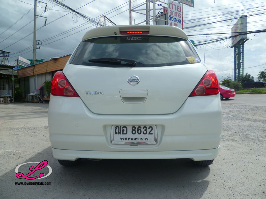 ชุดแต่ง ทรงห้าง : TIDA / 5 ประตู