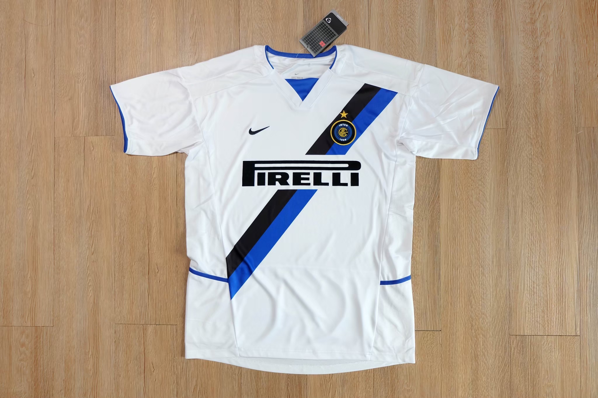 Inter Milan 2002/03 Away Vintage Jersey เสื้อฟุตบอลอินเตอร์มิลาน